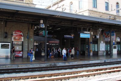 BolognaStation_4a.JPG