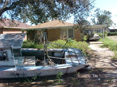 Abandoned boat, Lakeview, 10-30-2006