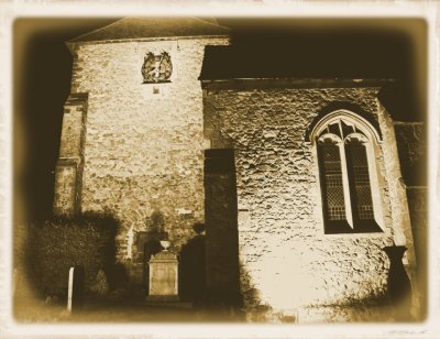 westerham_church_at_night