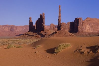 07. The Yeibichai & the Totem Pole near the Dunes