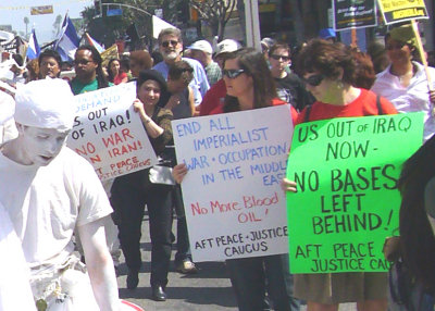 war protest Hollywood 3-17-07