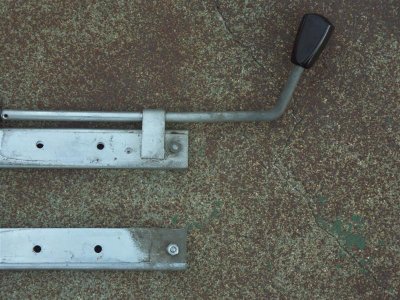 73/74 RSR Recaro Seat-Rail (Uppers) Photo 4