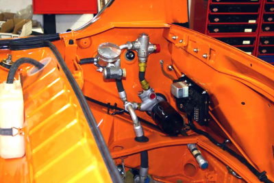 The Luthansa 914-6 GT Engine Bay showing placement of oil-lines