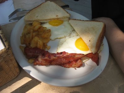 wes's breakfast at the copper kettle