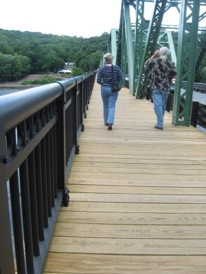 vince and dale on bridge