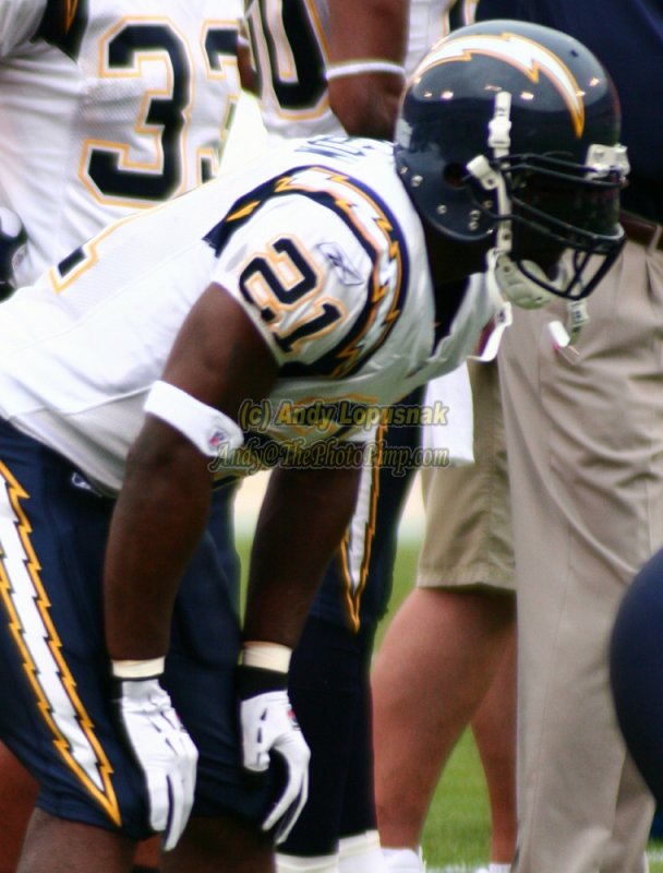 San Diego Chargers fullback Lorenzo Neal