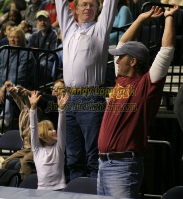 Tim McGraw and family celebrate a Nashville Kats touchdown