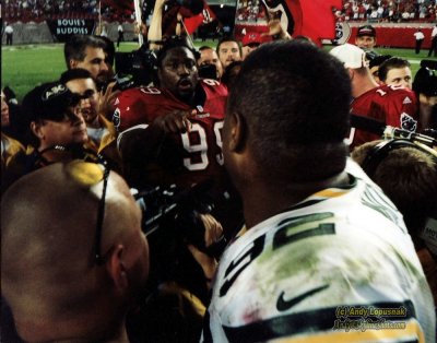 Warren Sapp & Reggie White - Pro Football HOFers