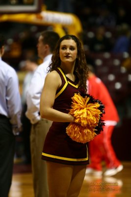 Univ. of Minnesota cheerleader