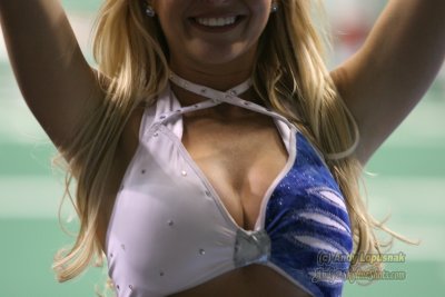 Nashville Kats cheerleader