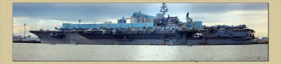USS Kitty Hawk - Brisbane - Early Morning.jpg