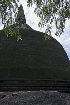 Rankot Vihara Dagoba in Polonnaruwa