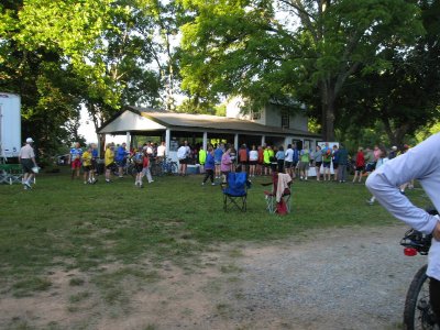 0392 first camp site - Riley's Lock - breakfast line