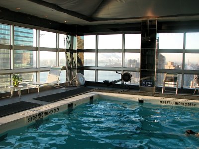 swimming pool (27th floor)