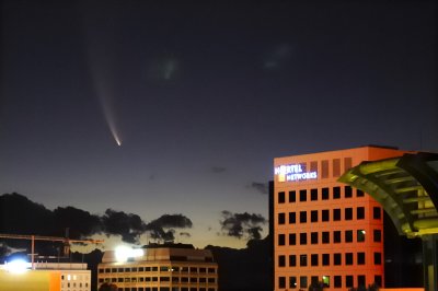 Comet McNaught from my hotel in Canberra - 2007-01-21