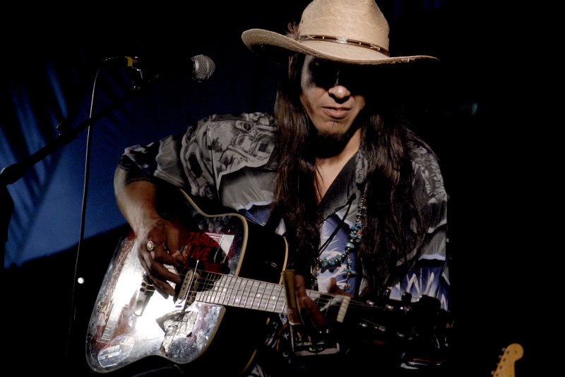 hook herrera 1493.JPG