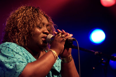 Sharrie Williams & the Wiseguys 6547.JPG