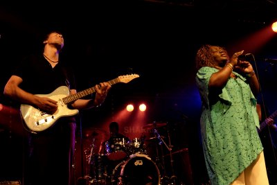 Sharrie Williams & the Wiseguys 3329.JPG