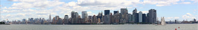Panorama of Manhattan from Liberty Island_2.jpg