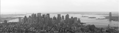 Panorama of Lower Manhattan from ESB BW.jpg