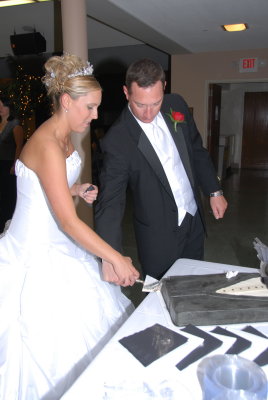 Cutting the groom's cake