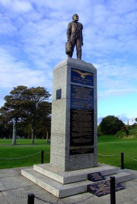 AirForceStatue.jpg