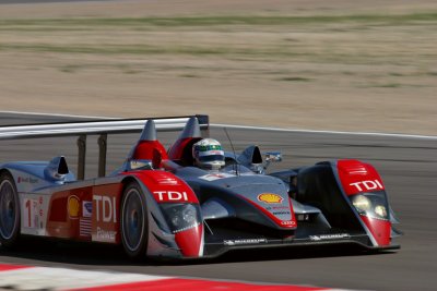 Audi R10 braking for the Attitudes