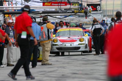 Lizard 997 RSR in the pits