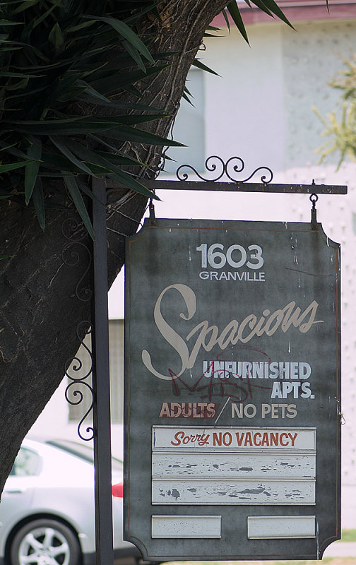 sign_web.jpg