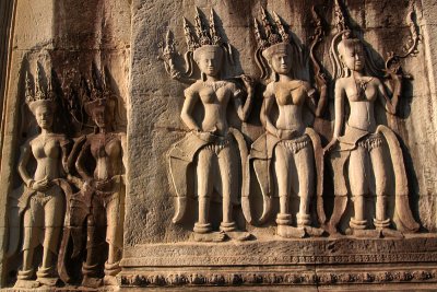088 - Angkor Wat, Apsaras