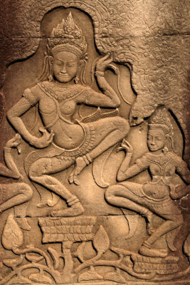 082 - Bayon, Apsara Reliefs