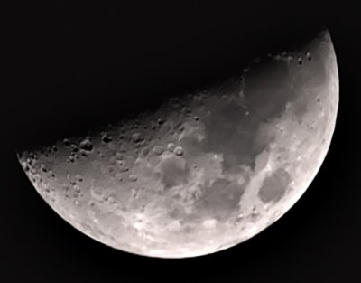 Moon : Center Crop
