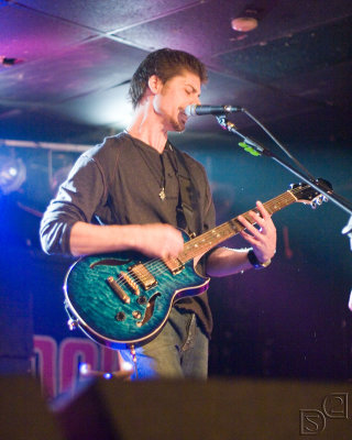 0003-012-W.JPG