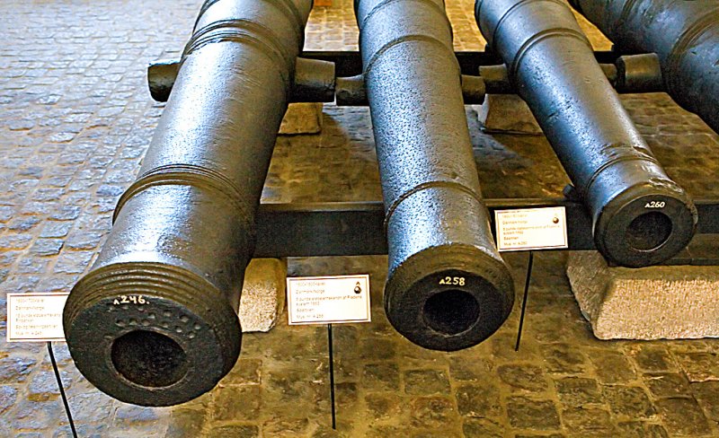 Svensk 18-pund Finbanker, 8-punds kanon System 1683, 8-punds kanon System 1692