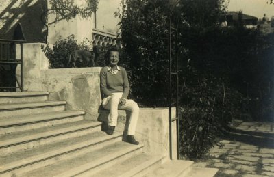 1937