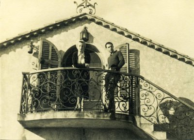 Py and Jean Joeriman ar Carqueiranne 1943 Py and Jean Joeriman at Carqueiranne 1943