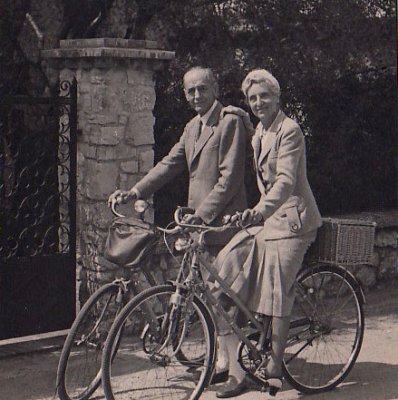 Py's father and stepmother (La Sirne)