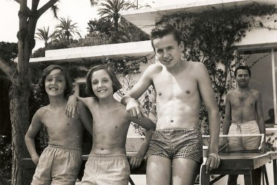 Easter 1962, Pieter and twins