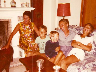 August 1976. Tofoletti, Paolo, Alessandro, Vanessa, Giuseppe