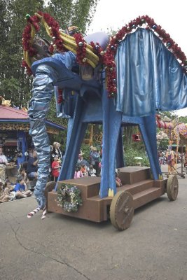 Parades_06_04.jpg