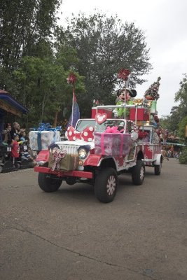 Parades_06_08.jpg