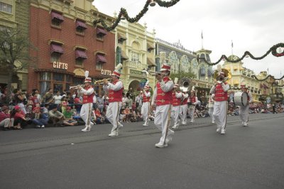 Parades_06_24.jpg