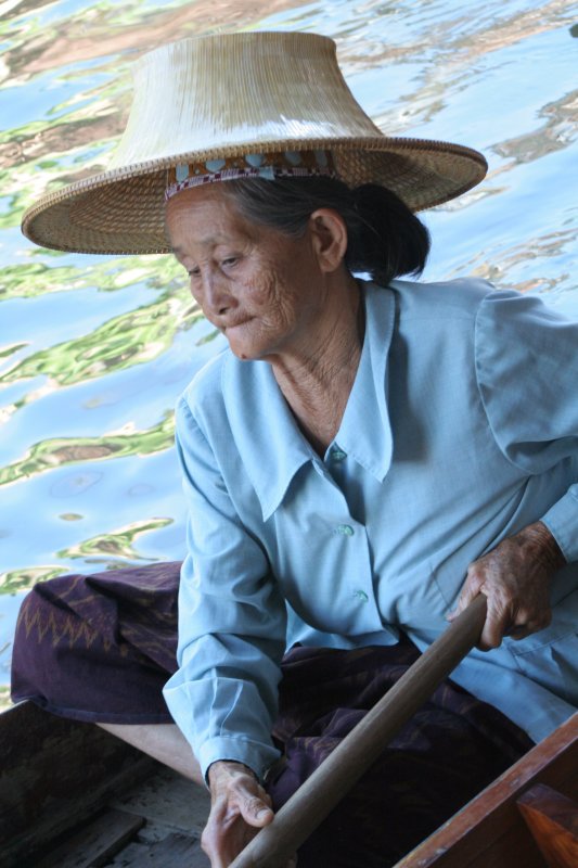boat lady 4.jpg