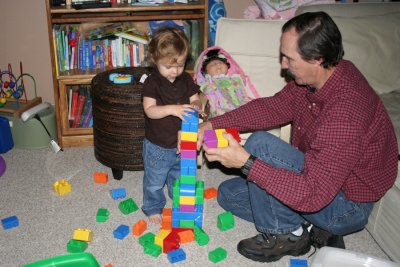 Emma and Pa building