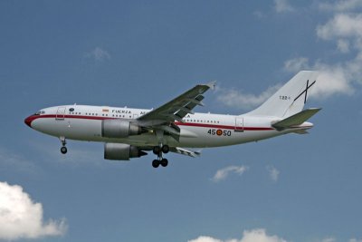 A310-304_T22-1