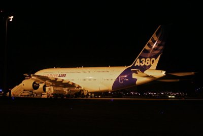 A380-841_002_FWXXL_02.jpg