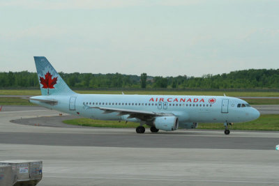 ACA_A320-211_CFLSU