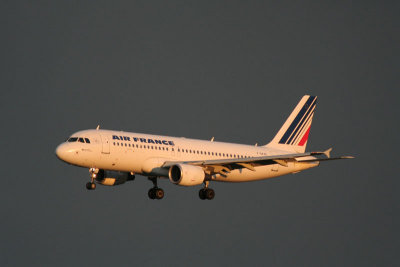 AFR_A320-214_FGKXG