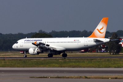 FHY_A320-211_TCFBY