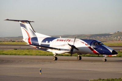 EMB120RT_ECHTS_SWT
